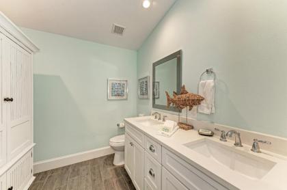 3 king bedrooms with their own bathroom den area with bunk beds private pool bikes & beach gear - image 12
