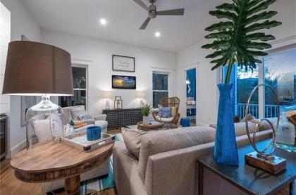 Steps to beach STUNNING Custom Home Outdoor Bar Heated Pool & Spa 6 Flat screen TVs Free WiFi - image 11