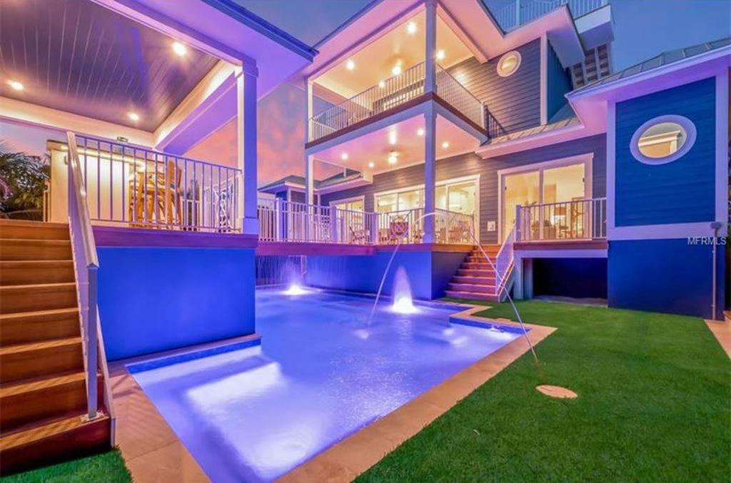 Steps to beach STUNNING Custom Home Outdoor Bar Heated Pool & Spa 6 Flat screen TVs Free WiFi - image 6