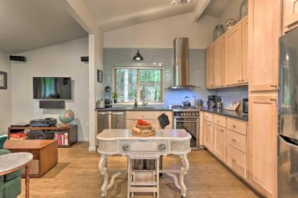 Mid-Century Cabin with Resort Amenities on Lake! - image 11