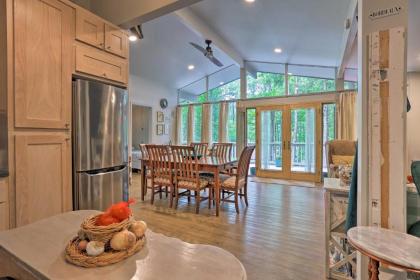 Mid-Century Cabin with Resort Amenities on Lake! - image 14