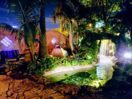 Hoosville Hostel (Formerly The Everglades Hostel) - image 9