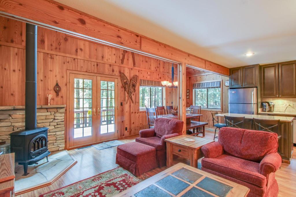 Eagle Rock Roost - main image