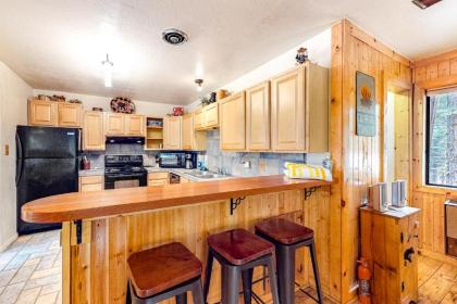 Tahoe Pines Cabin - image 8