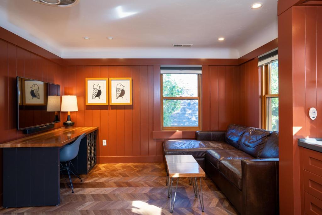 Cedar Crest - Robin Cottage 6 - image 6
