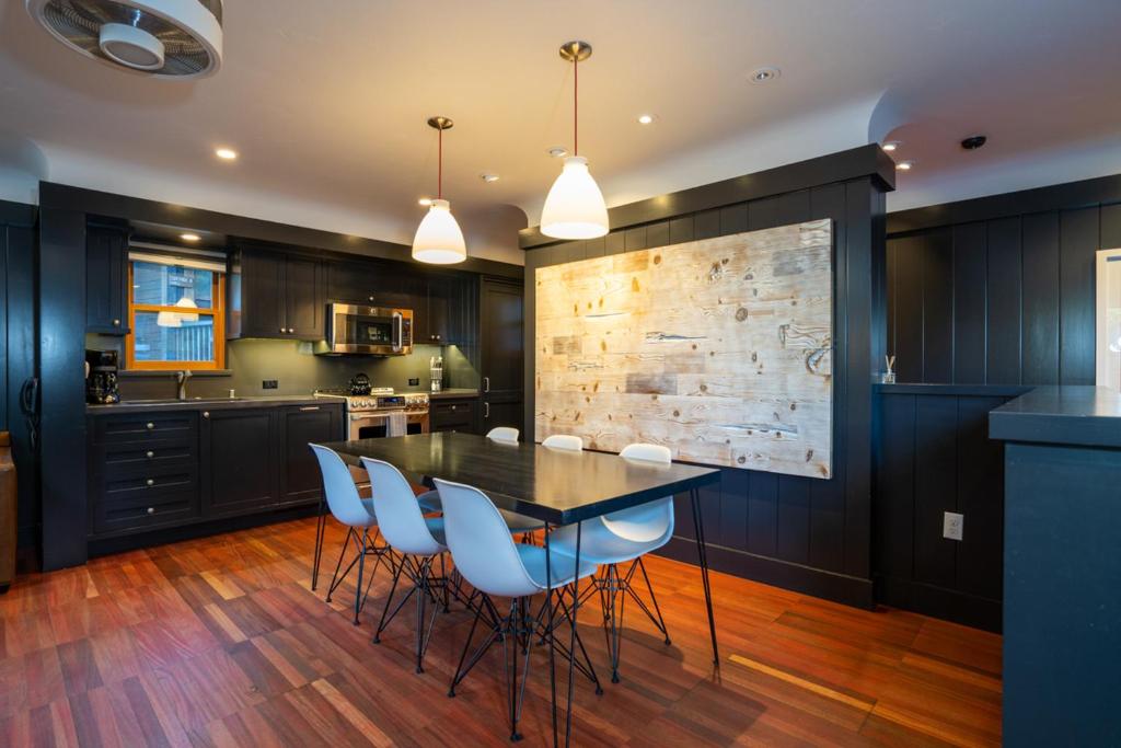 Cedar Crest - Woodpecker Cottage 7 - main image