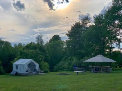 Luxury tents in Honesdale Pennsylvania