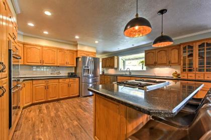 Wellsville House with Mtn Views Yard and Tennis Court! - image 9