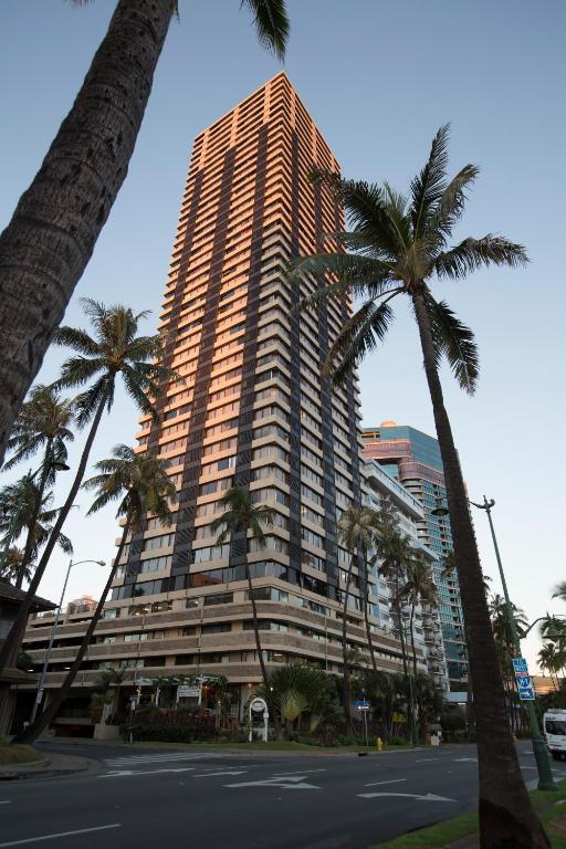 Waikiki Monarch Hotel - main image