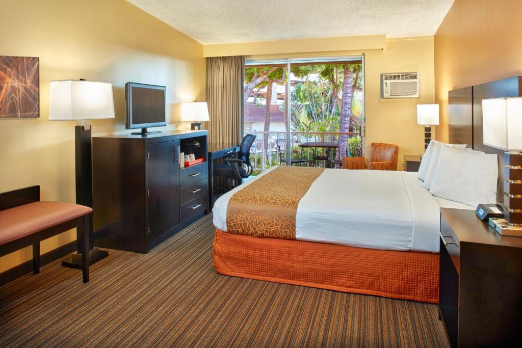 Best Western The Plaza Hotel - Free Breakfast - image 2