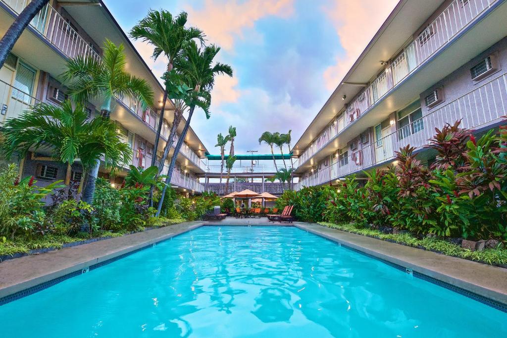 Pacific Marina Inn - main image