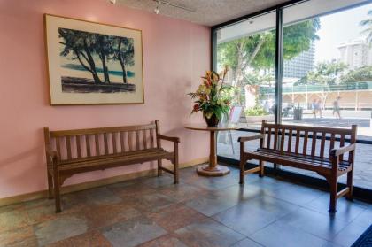 Kuhio Banyan Hotel (with Kitchenettes) - image 3