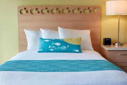 Aston Waikiki Circle Hotel - image 4