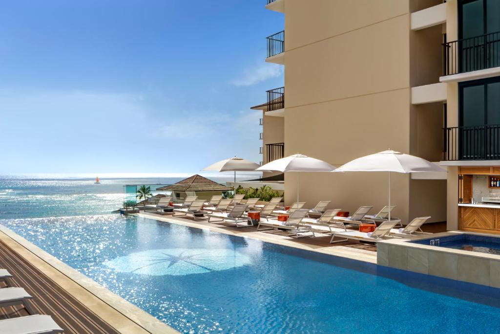 Halepuna Waikiki by Halekulani - main image