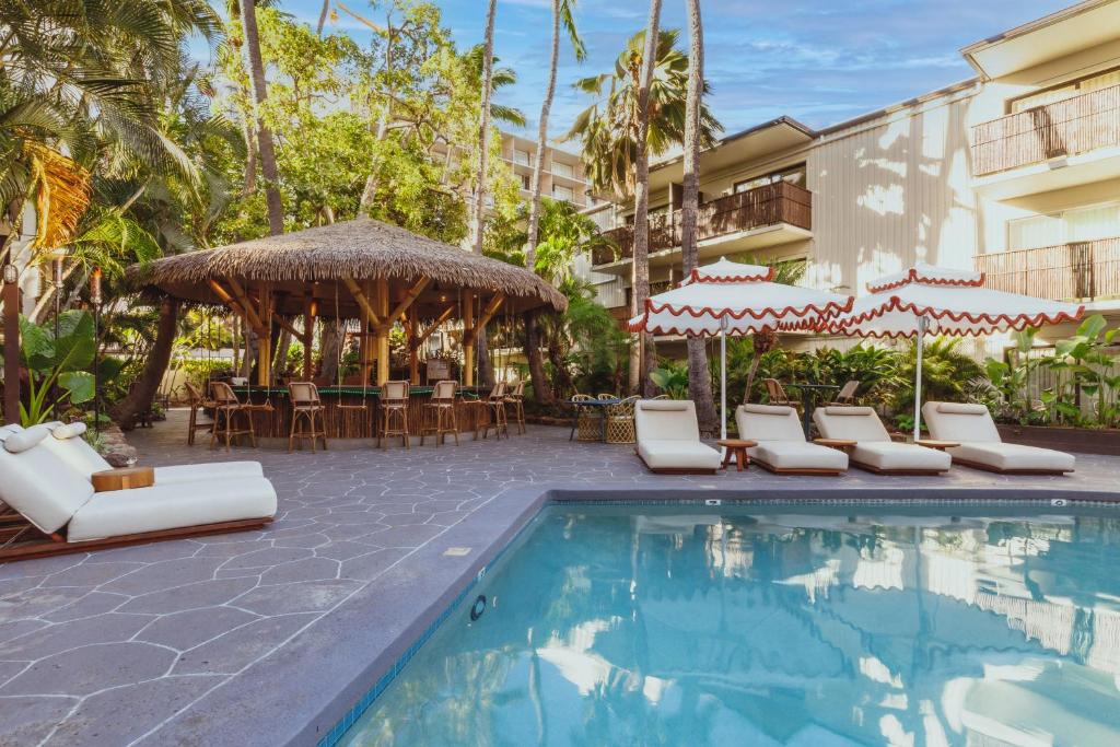 White Sands Hotel - main image
