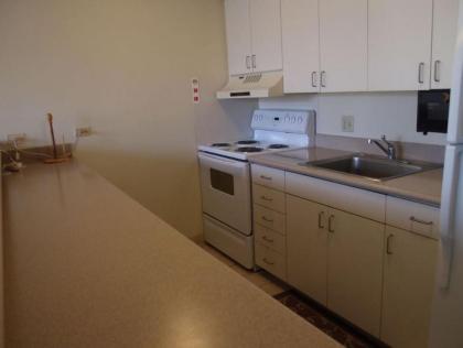 Waikiki Sunset Apartment - image 2