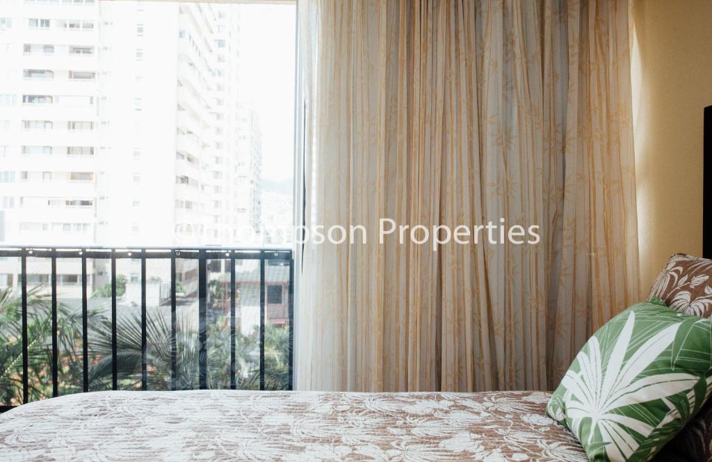 Bamboo Waikiki Apartment - image 4
