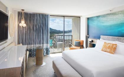 Waikiki Beachcomber by Outrigger - image 5