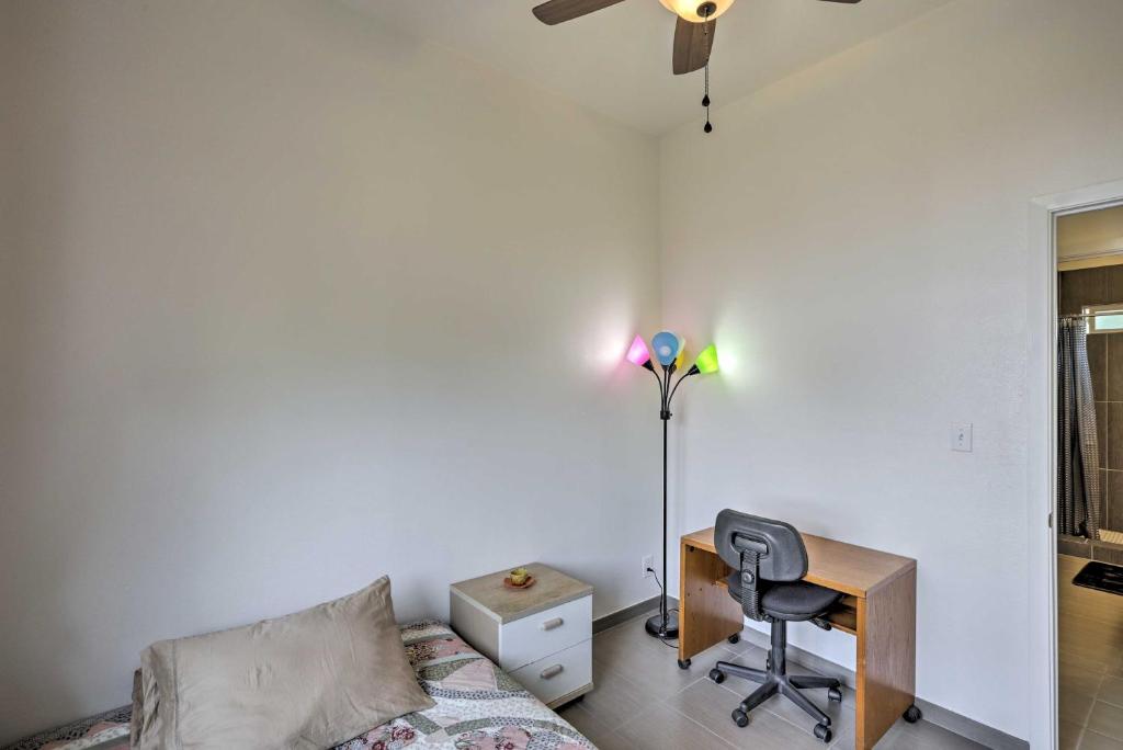 Remodeled Honolulu Apartment with Courtyard Downtown! - image 5