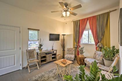 Remodeled Honolulu Apartment with Courtyard Downtown! - image 6
