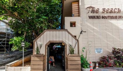 The Beach Waikiki Boutique Hostel - image 12