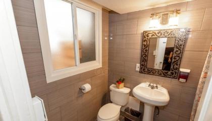 The Beach Waikiki Boutique Hostel - image 7