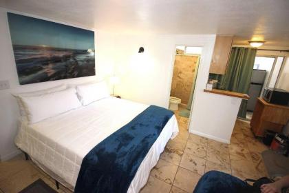 408- WHITE PALACE of Waikiki! AMAZING LOCATION!!