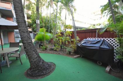 Hawaiian King 501 Studio Pool and BBQ Grill Sleeps 4 - image 15
