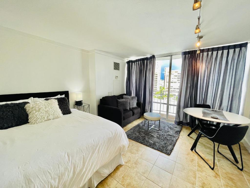 Ilikai Marina Condominiums - main image