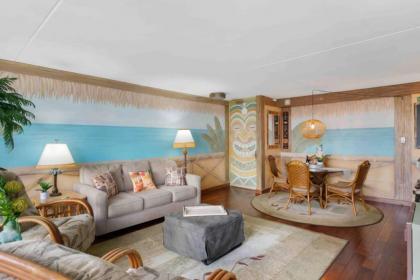 THE TIKI SUITE at WAIKIKI BANYAN - image 1