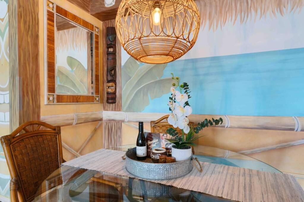 THE TIKI SUITE at WAIKIKI BANYAN - image 6