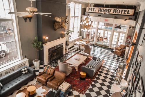 Hood River Hotel - main image