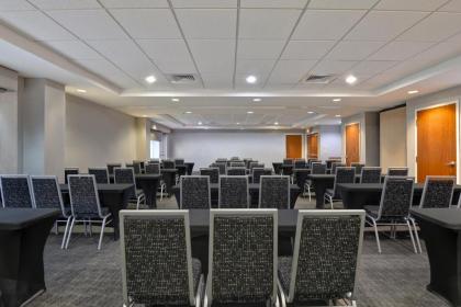 Hampton Inn & Suites Birmingham-Hoover-Galleria - image 9