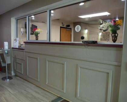 Econo Lodge Hopewell - image 14