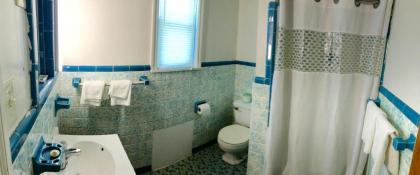 Horse Cave Motel - image 13