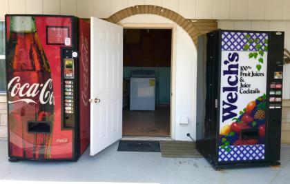 Horse Cave Motel - image 6
