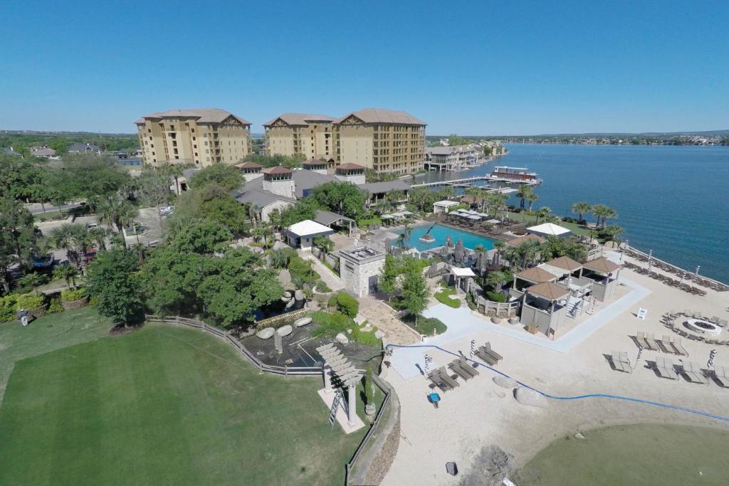 Horseshoe Bay Hideaway - image 6
