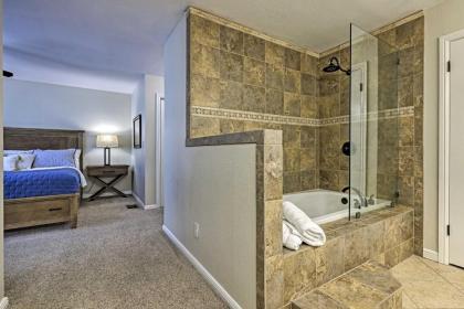 Modern Townhome with Patio Next Door to Resort - image 11