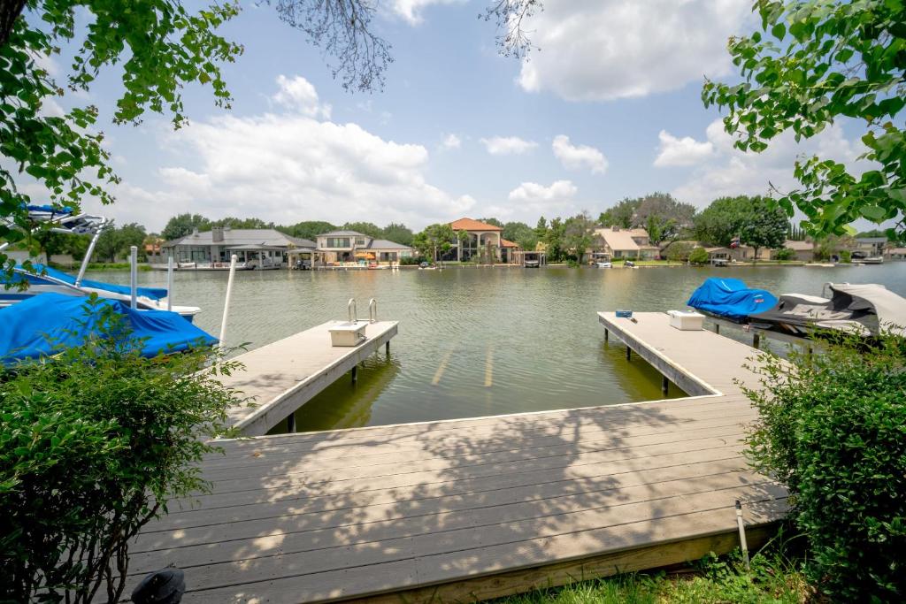 Lakeside Family Condo Near Horseshoe Bay Resort - image 5