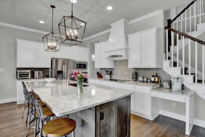 Stunning Luxury Lake Home with Waterfront & Dock! - image 6