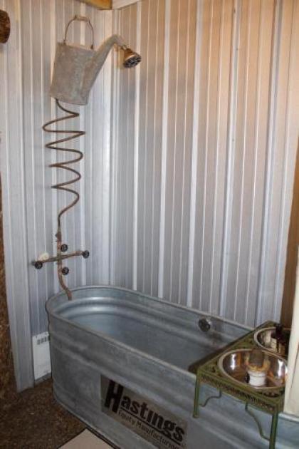 Fox Pass Cabins - image 2