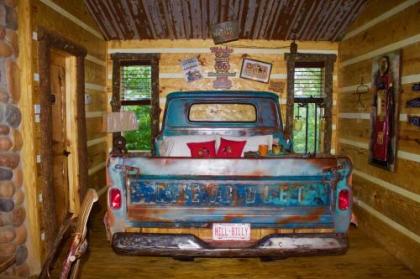 Fox Pass Cabins - image 5