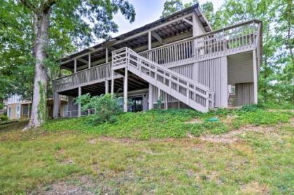 Hot Springs Home with Lake Views Pool and Golf Access! - image 2