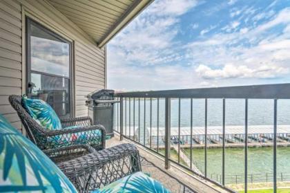 Hamiltons To-Do at the Lake Condo with Pool Access - image 5