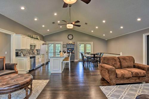 Hot Springs Home on Lake with Private Boat Dock! - main image
