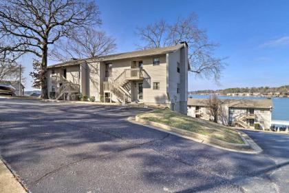 Cozy Condo with Balcony and Pool Access on Lake Hamilton! - image 4