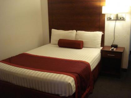 Hills Inn - image 10