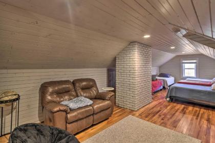 Hot Springs Home with Fire Pit and Deck Walk to the AT! - image 11