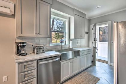 Hot Springs Home with Fire Pit and Deck Walk to the AT! - image 12