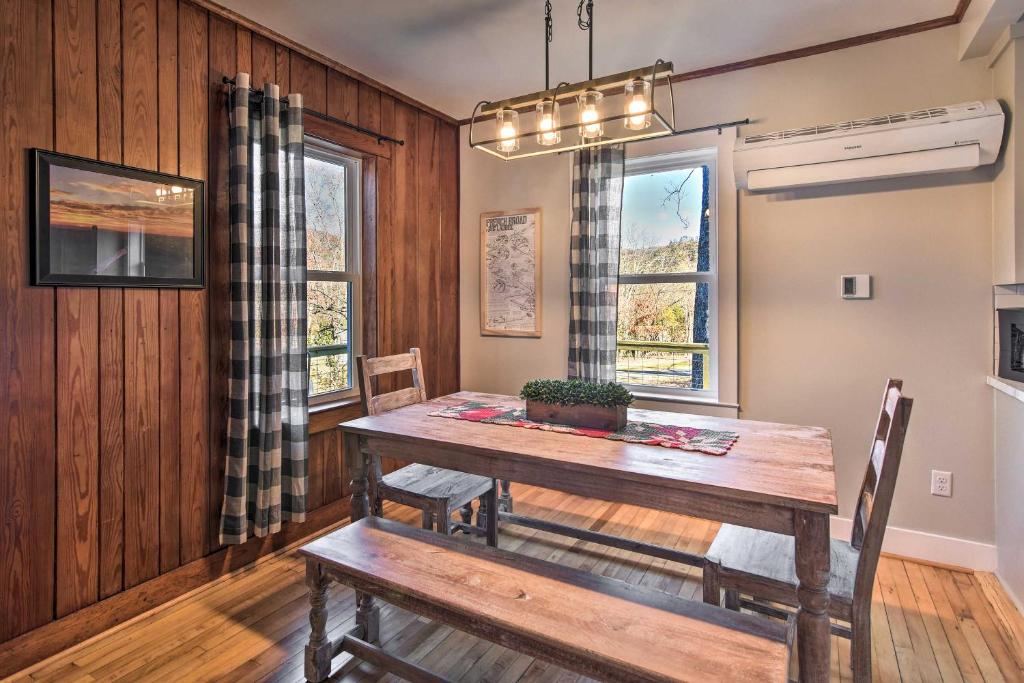 Hot Springs Home with Fire Pit and Deck Walk to the AT! - image 6